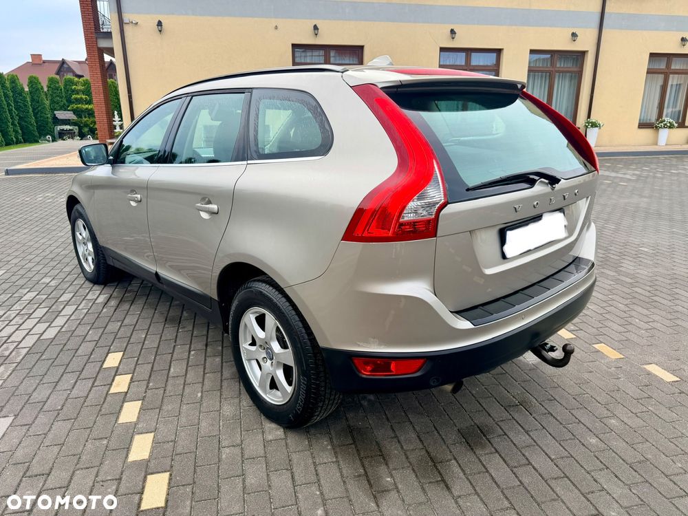 Volvo XC 60 DRIVe Momentum - 3
