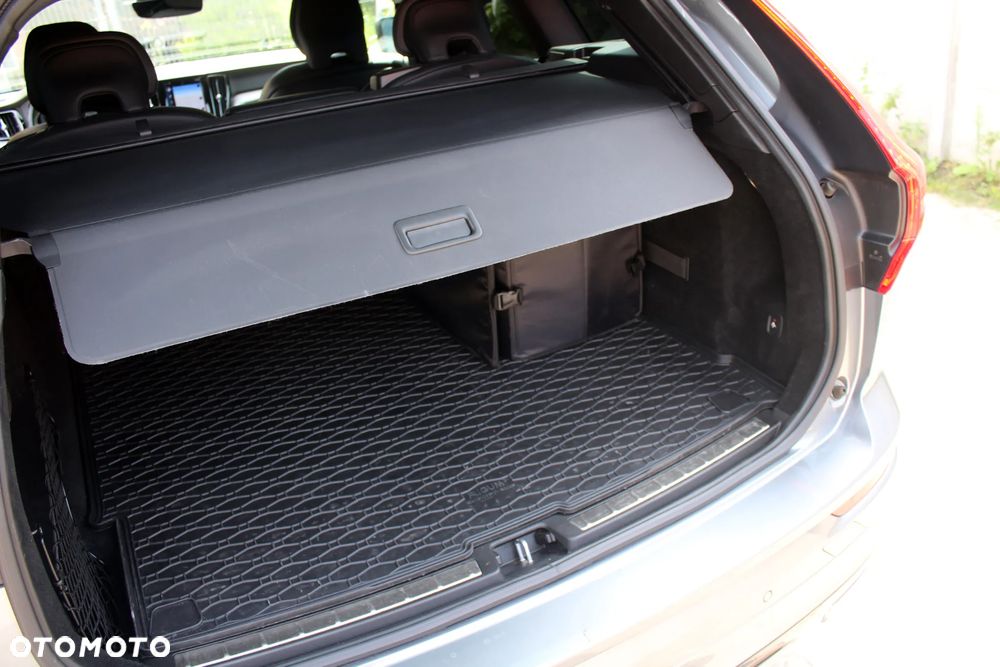 Volvo XC 60 D4 Geartronic RDesign - 22