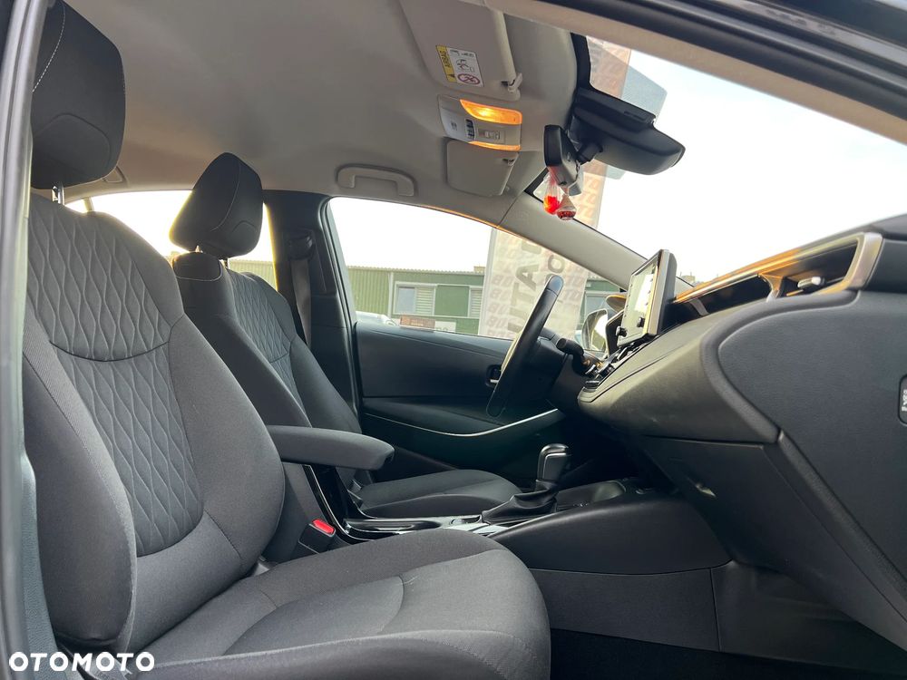 Toyota Corolla - 22