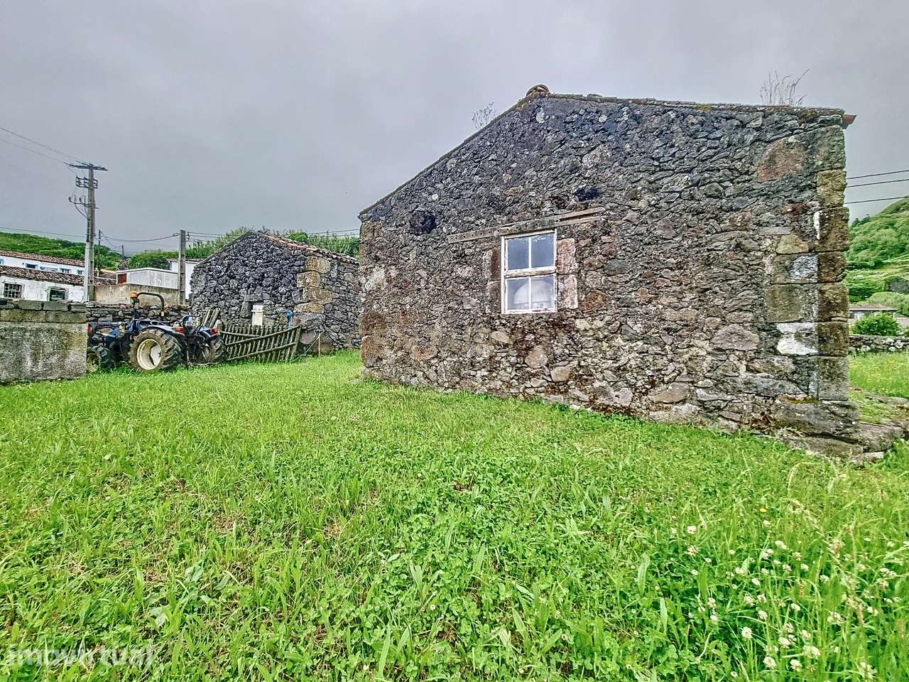 Propriedade com Casas em Pedra Rústica - Oportunidade - Grande imagem: 3/24