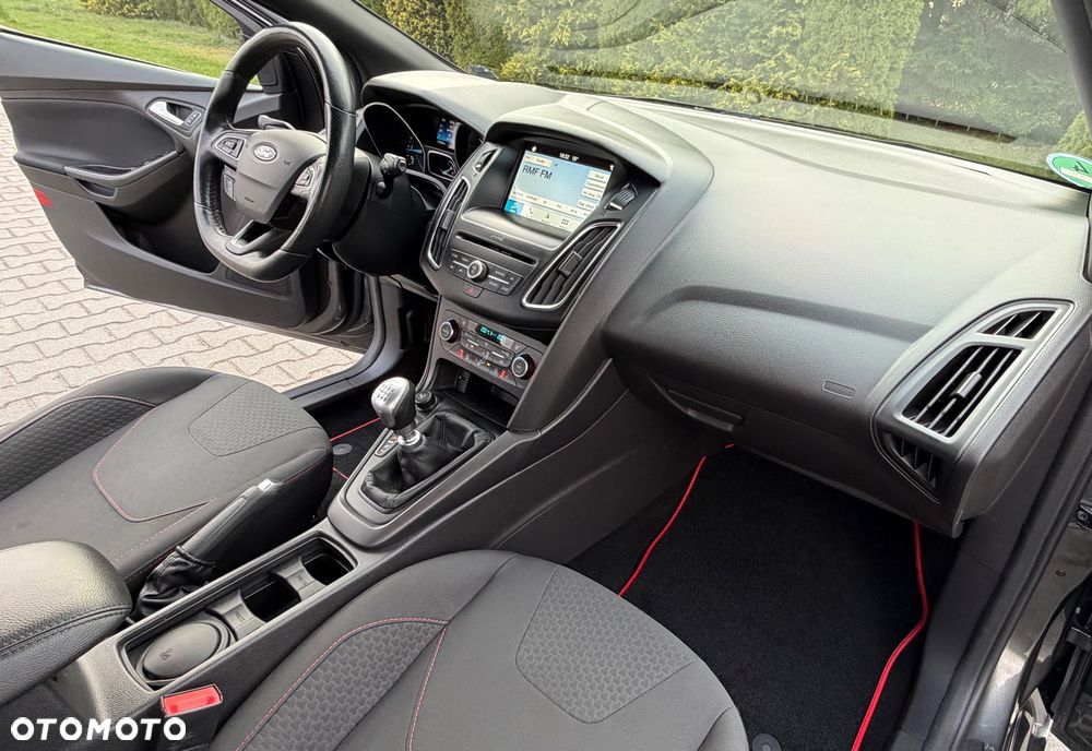 Ford Focus - 21