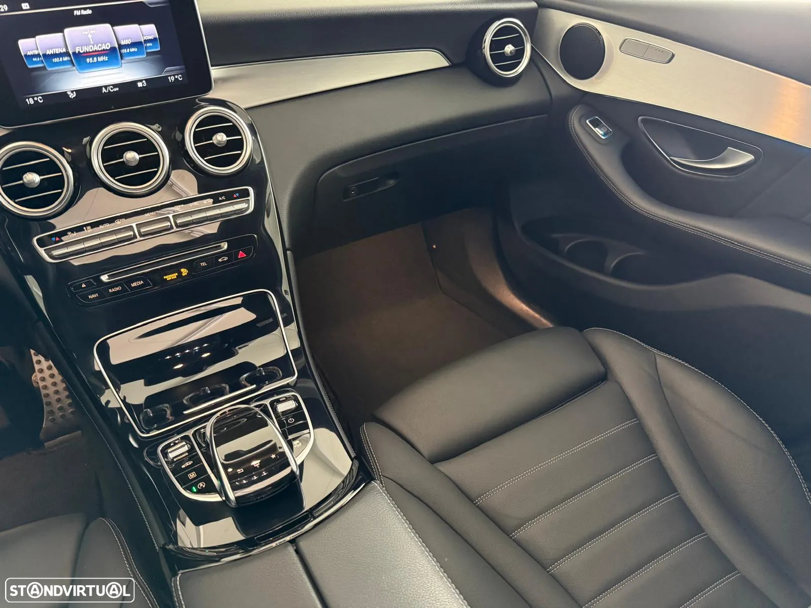 Mercedes-Benz GLC 250 d 4Matic 9G-TRONIC AMG Line - 32