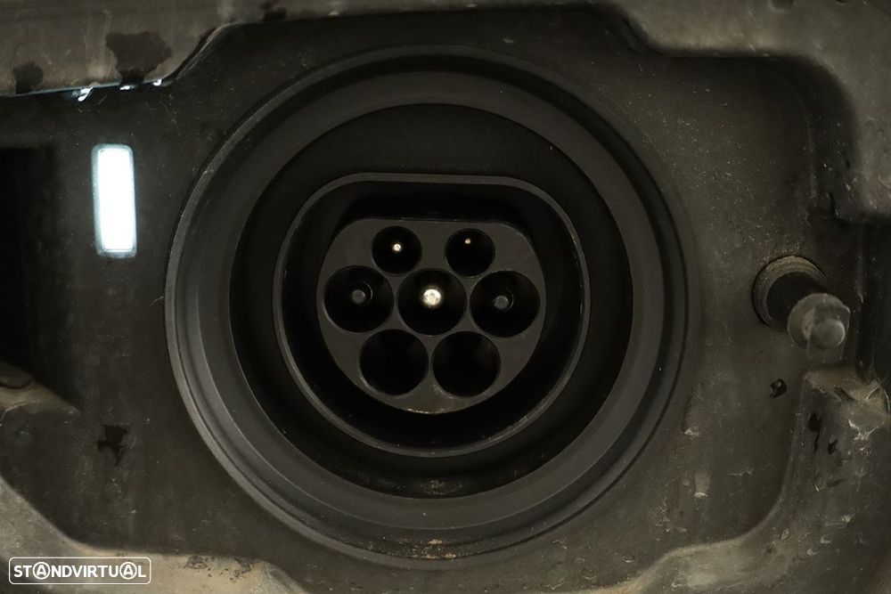 BMW 330 e Touring Pack M Auto - 6