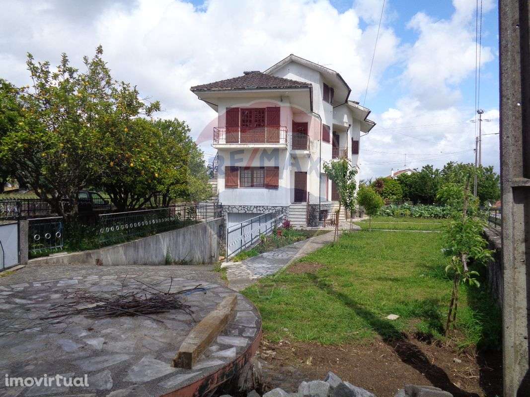 Moradia T6 para venda - Grande imagem: 4/9