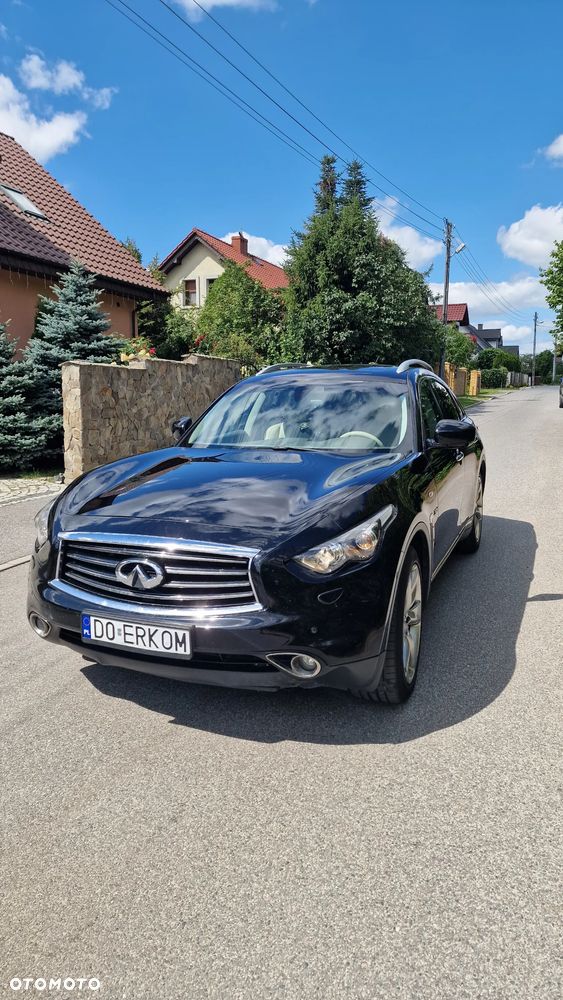 Infiniti QX70 - 9