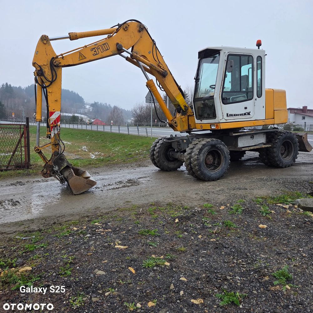 Liebherr 310 - 6
