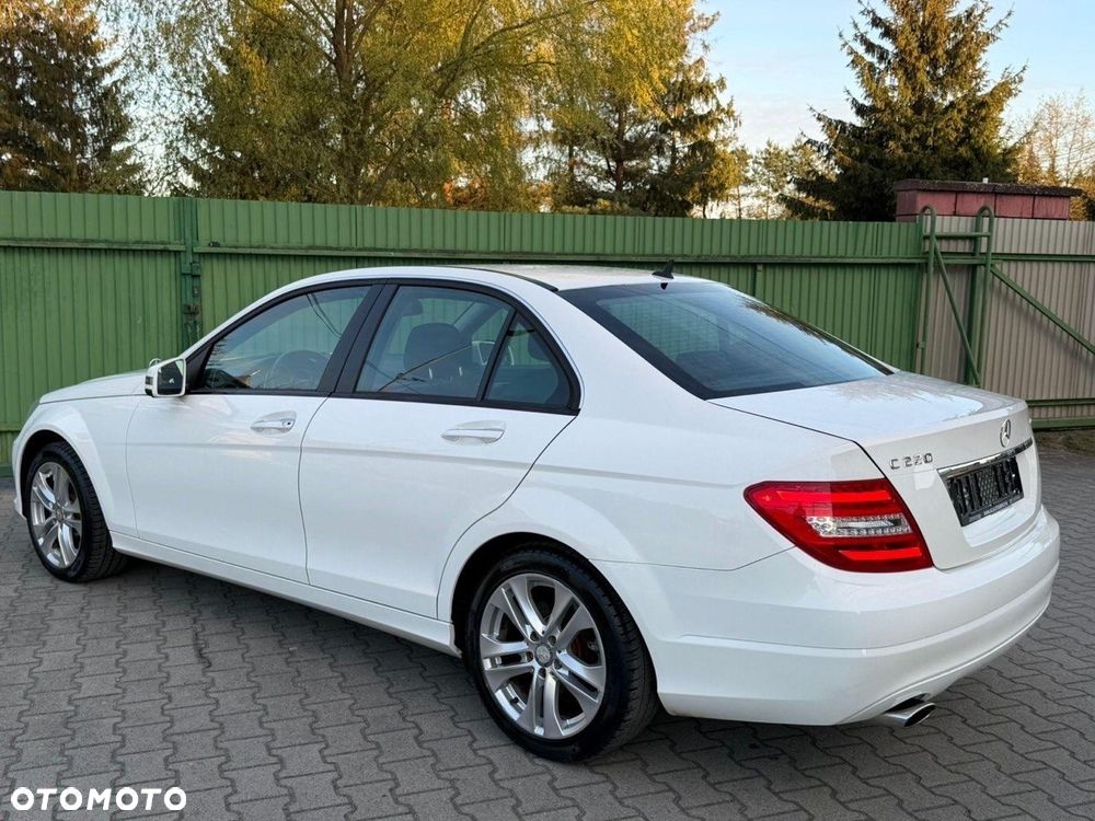 Mercedes-Benz Klasa C 220 (BlueTEC) d BlueEFFICIENCY Edition 7G-TRONIC Avantgarde - 3