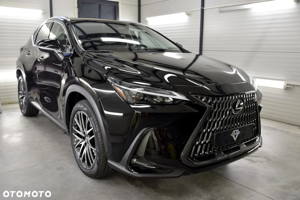 Lexus NX - 1