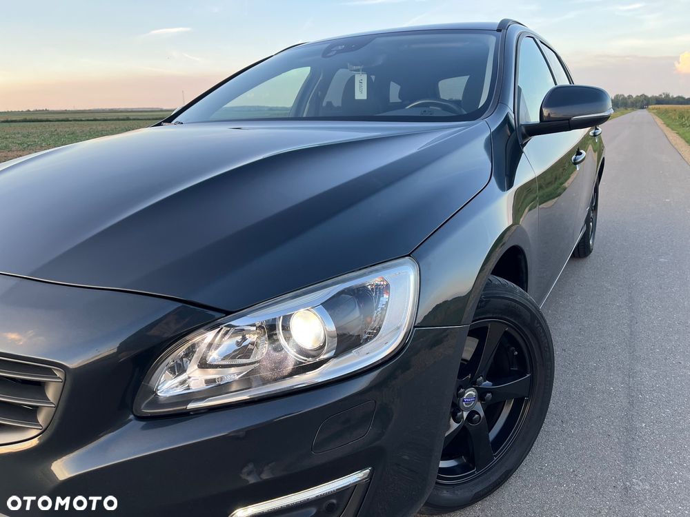 Volvo V60 D3 Drive-E Summum - 2