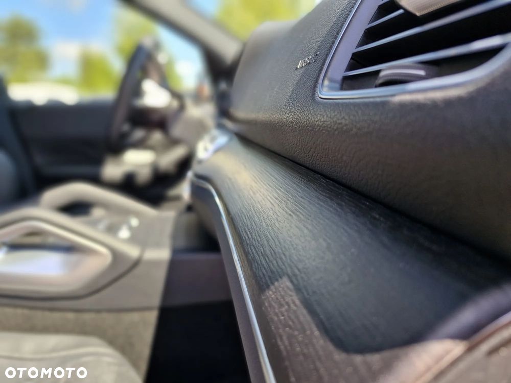 Mercedes-Benz GLE ver-350-de-phev-4--matic-amg-line - 28