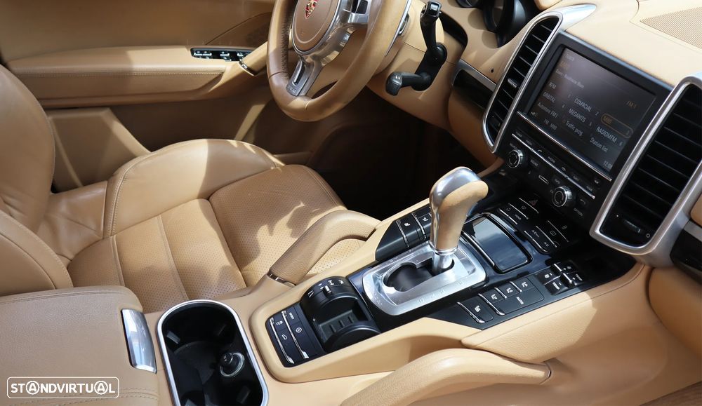 Porsche Cayenne S Tiptronic S - 32