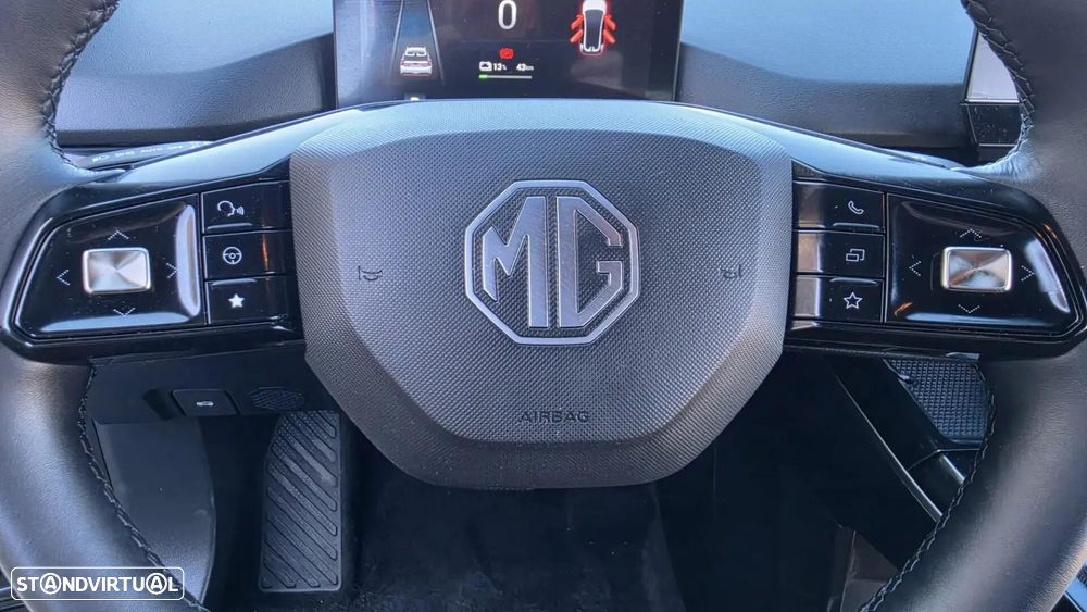 MG MG4 64 kWh Luxury - 15