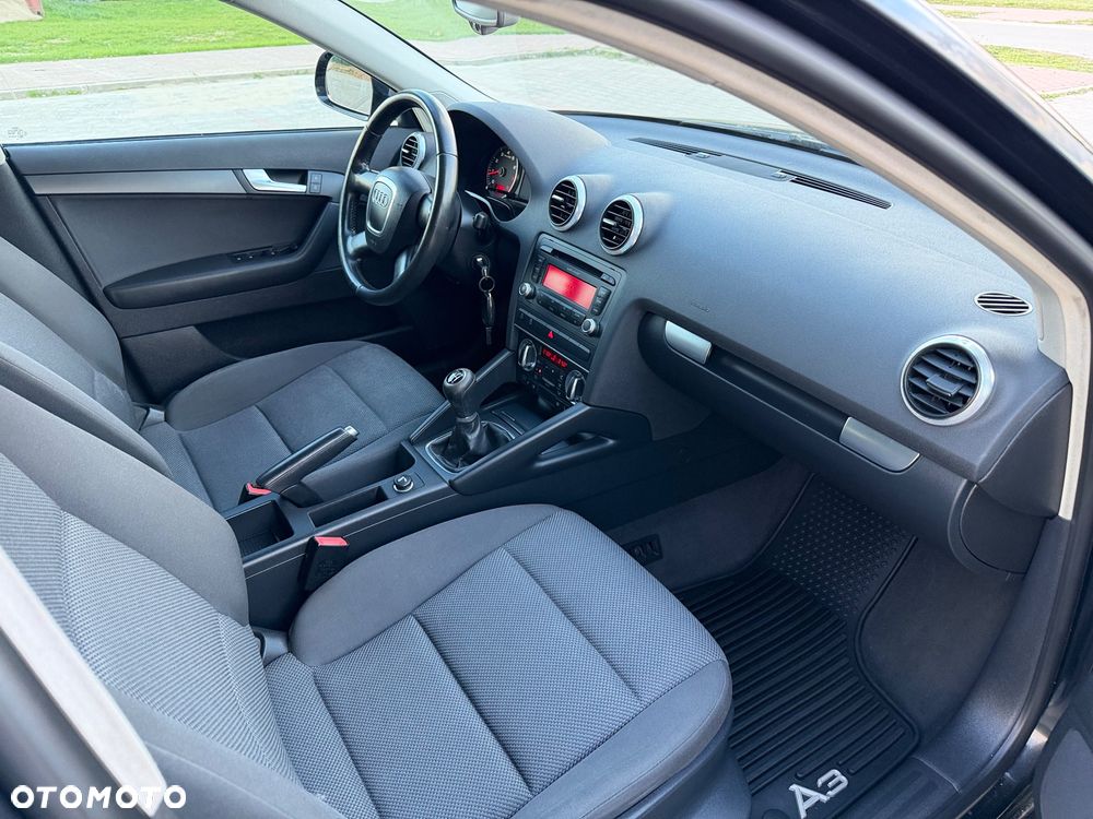 Audi A3 Sportback 1.4 TFSI Ambiente - 17