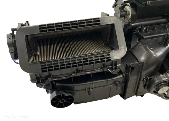 Mercedes-Benz W205 15-20r VW Arteon Passat B8 lift Kompletna Nagrzewnica - 15