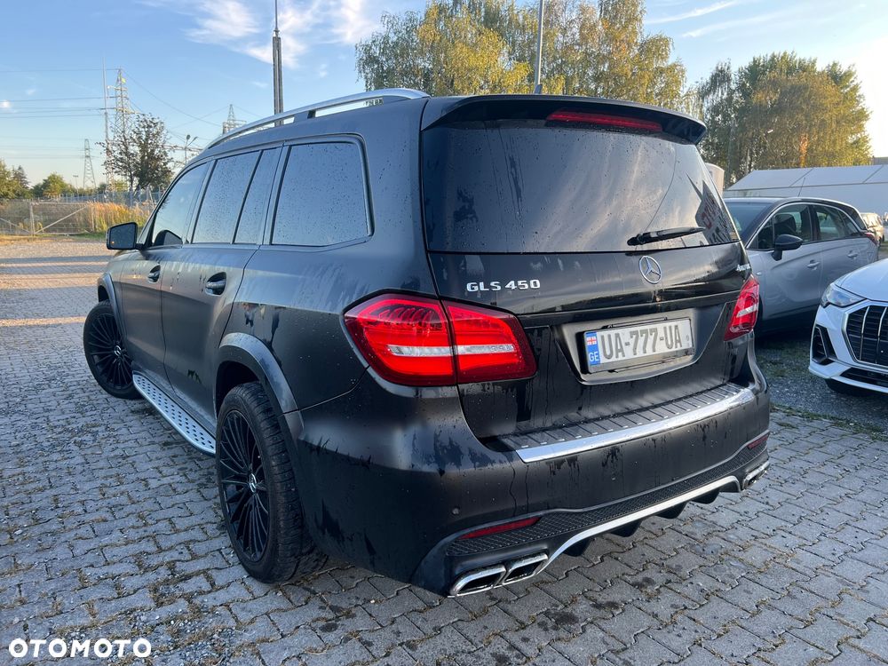 Mercedes-Benz GLS - 2