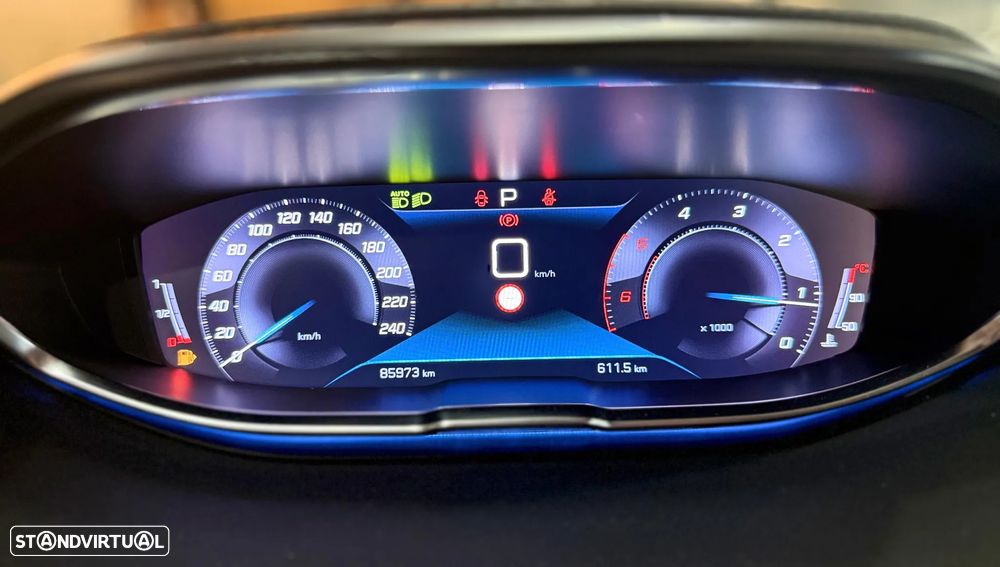 Peugeot 3008 1.5 BlueHDi Allure Baixo Consumo EAT8 - 9