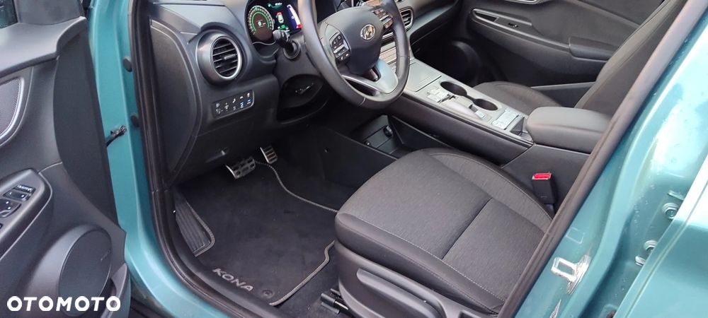 Hyundai Kona 39kWh Executive - 12
