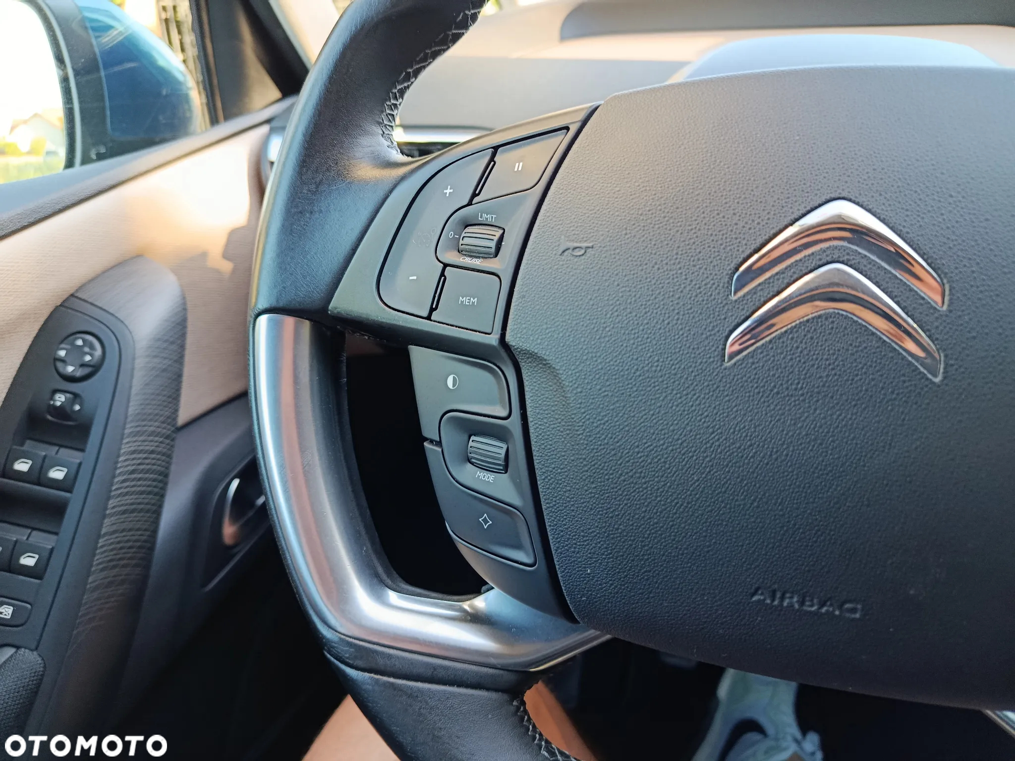 Citroën C4 Picasso 1.2 PureTech Shine S&S - 19