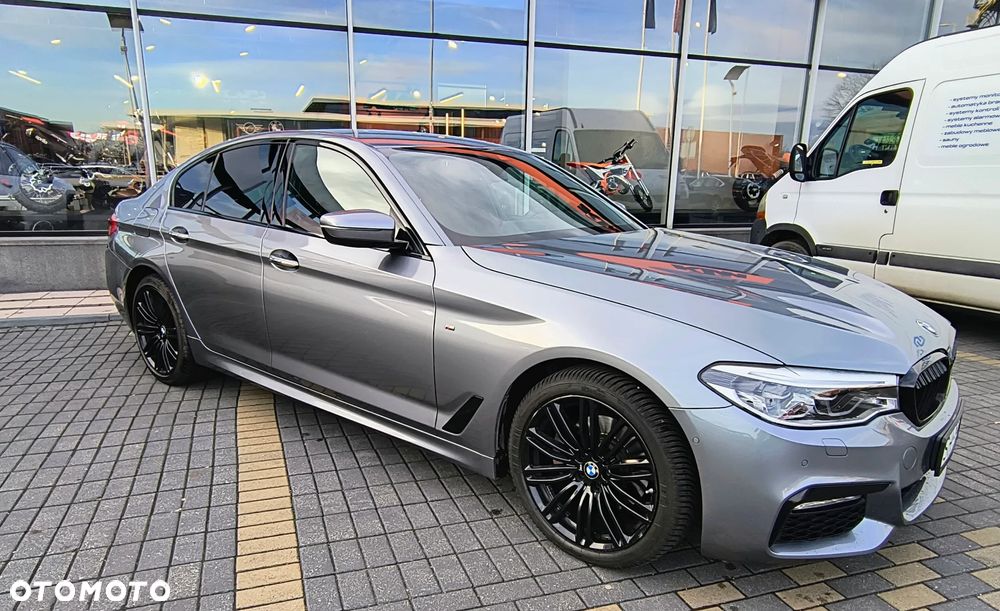 BMW Seria 5 520d M Sport - 4