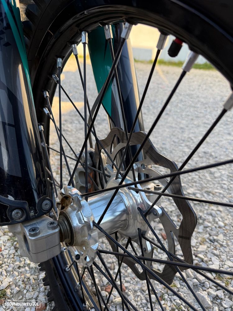 Outra não listada Outra - 3