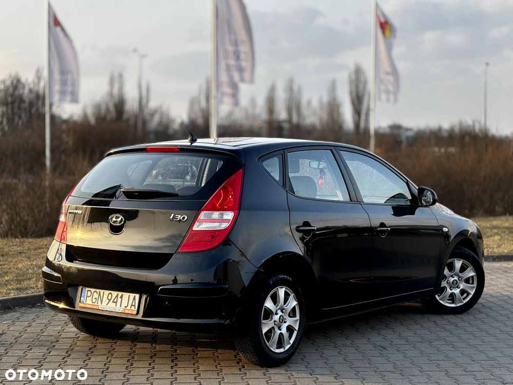 Hyundai i30 1.4 Base + - 5