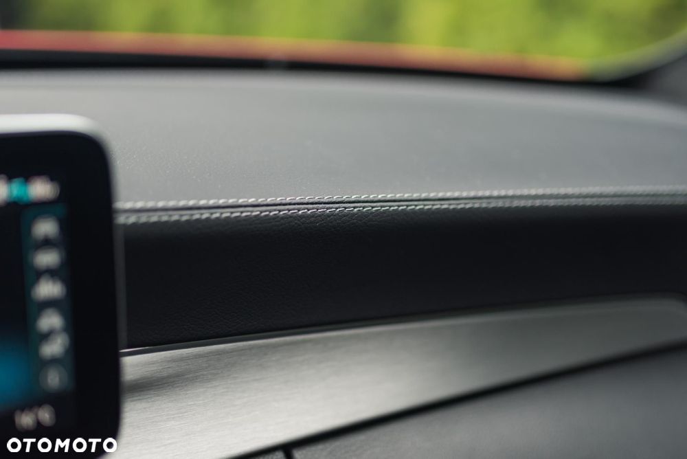 Mercedes-Benz Klasa C - 32