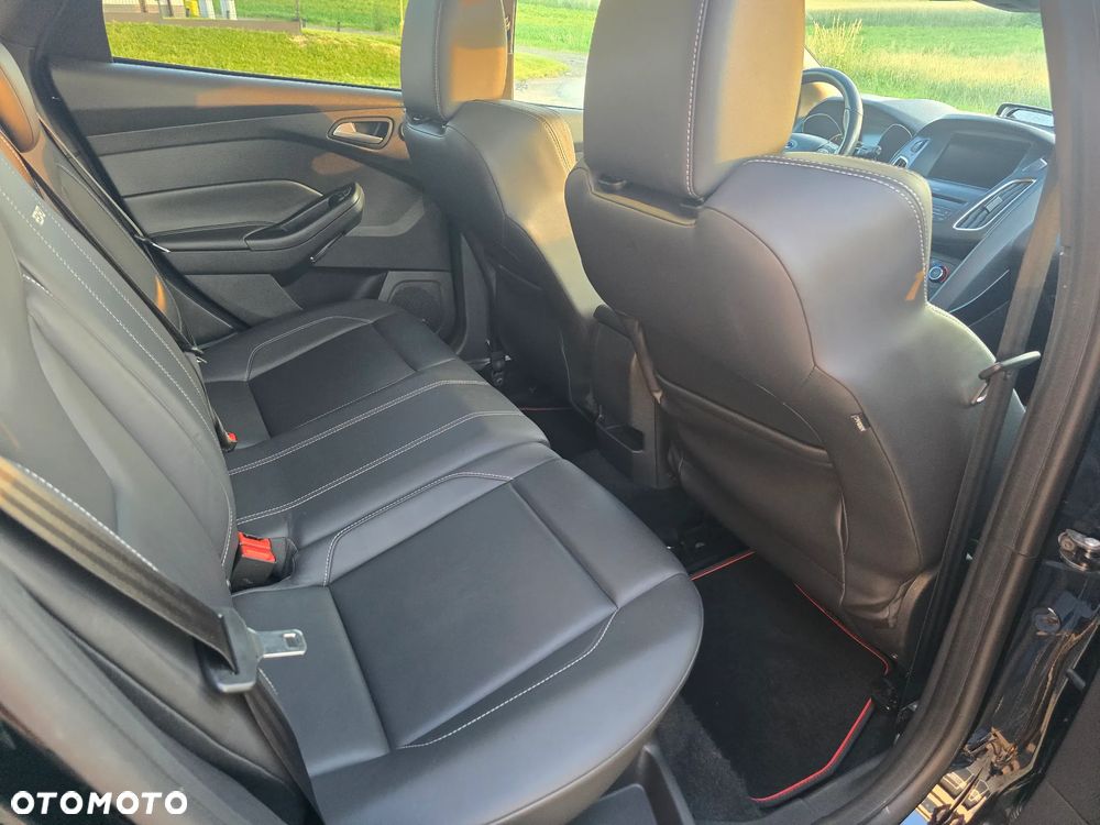 Ford Focus - 30