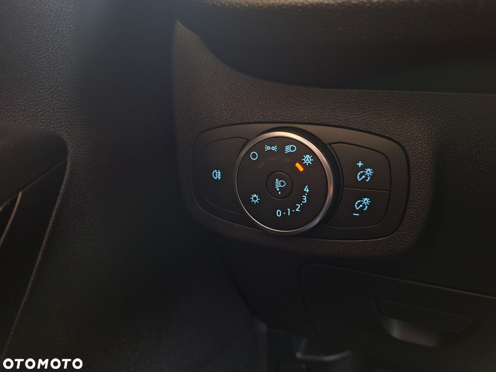 Ford Fiesta 1.0 EcoBoost Trend - 36