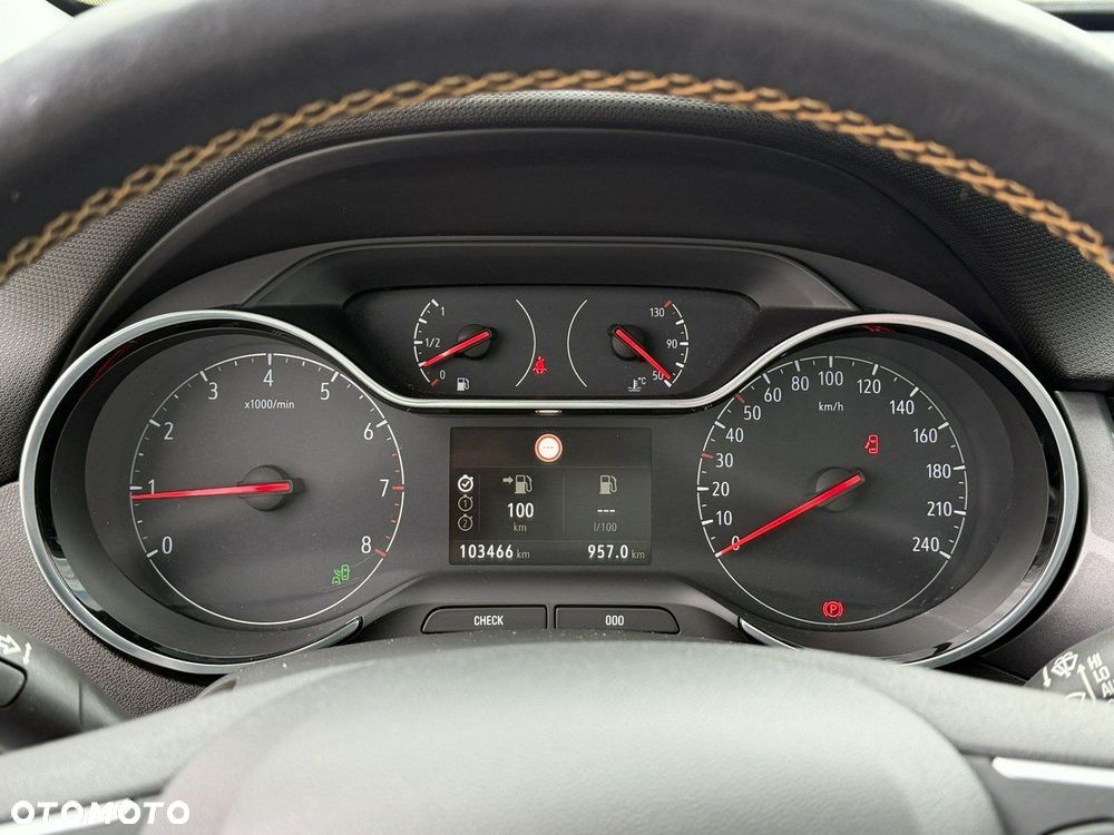 Opel Crossland X - 30