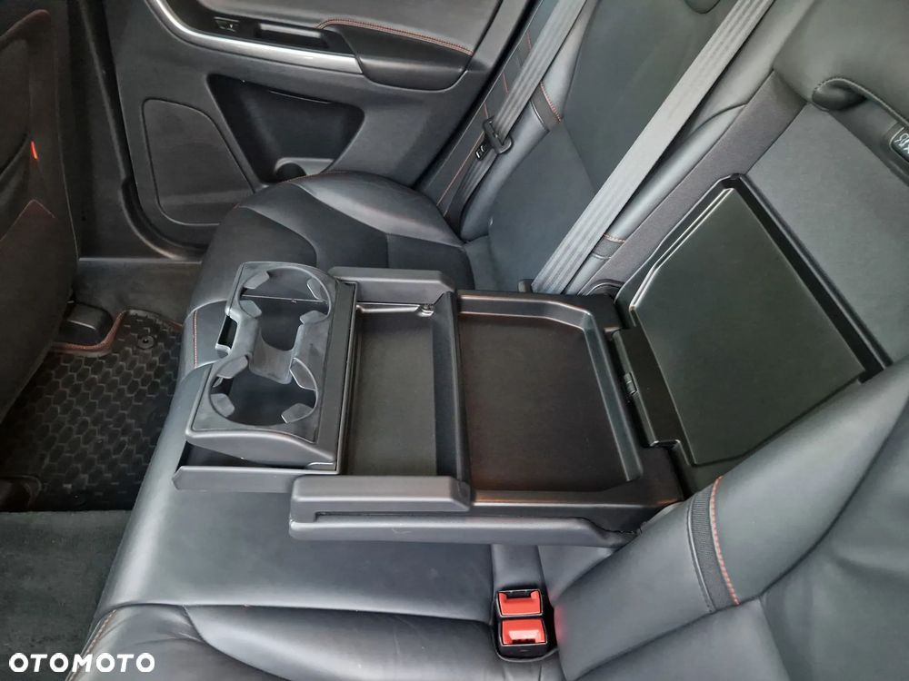Volvo XC 60 D4 Drive-E Ocean Race - 21