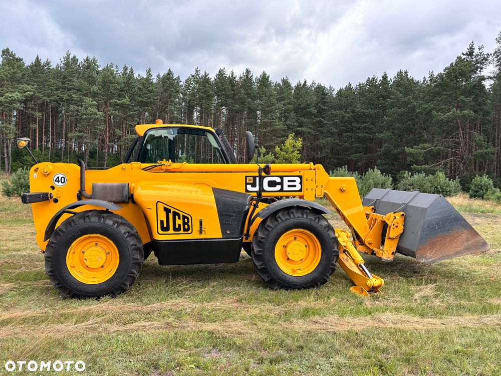 JCB - 4