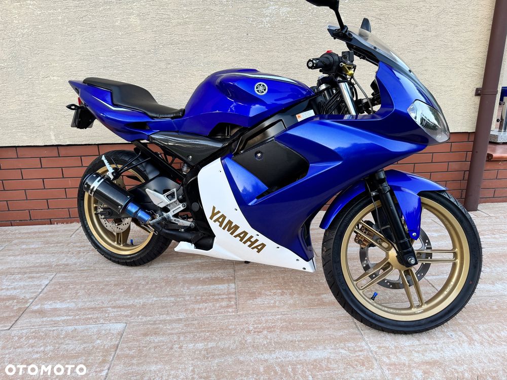 Yamaha TZR - 1