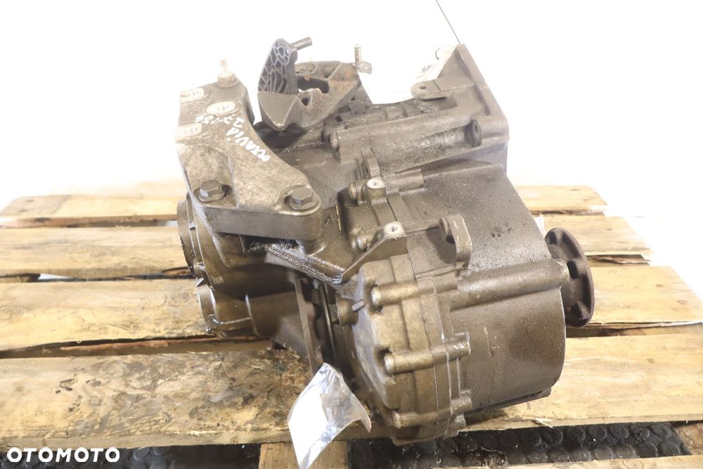 SKRZYNIA BIEGÓW 6 BIEGOWA SKODA OCTAVIA II LIFT 2.0TDI KXX - 4