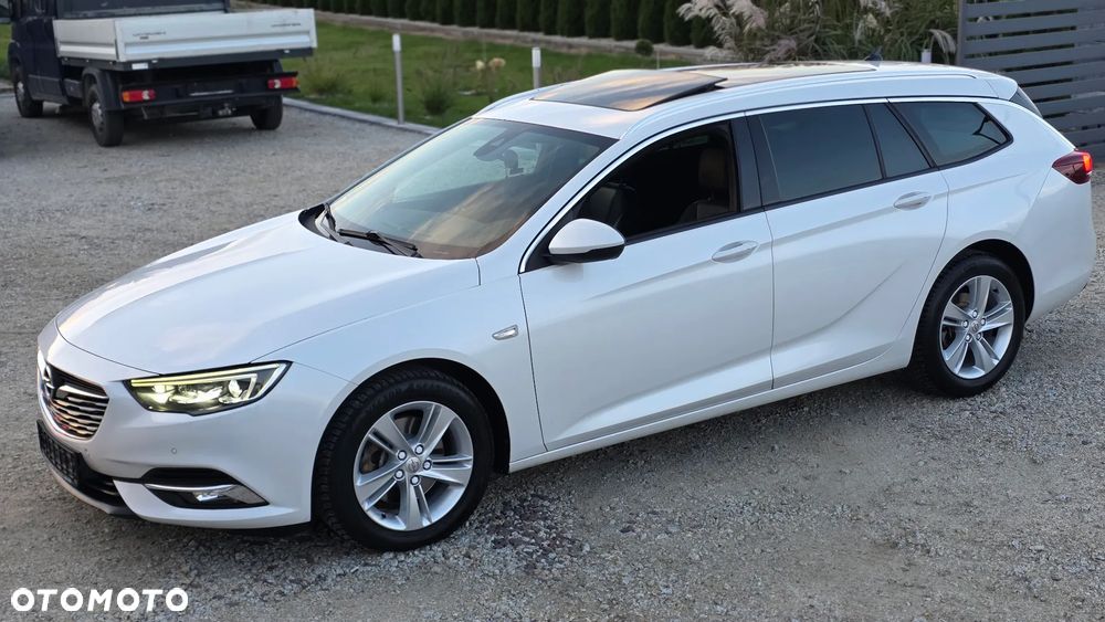 Opel Insignia - 11