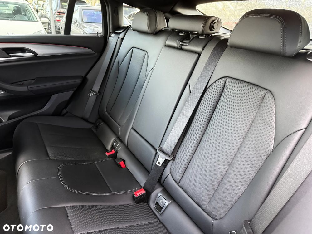 BMW X4 xDrive20d mHEV M Sport sport - 31