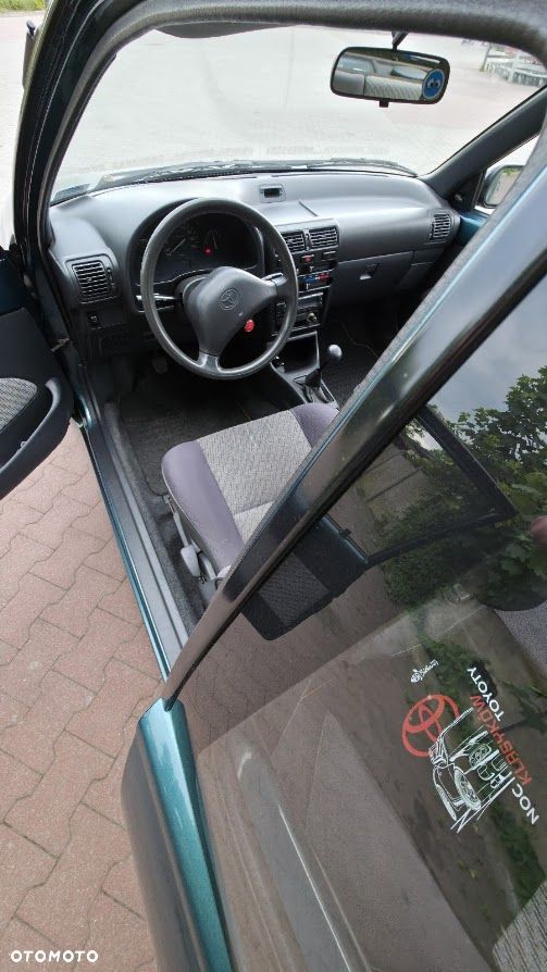 Toyota Starlet 1.3 XL - 13