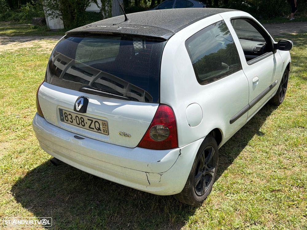 Renault Clio - 43