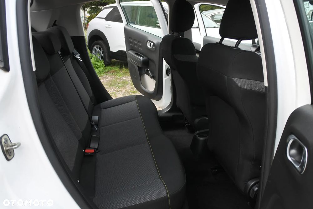 Citroën C3 Pure Tech 82 SHINE - 8