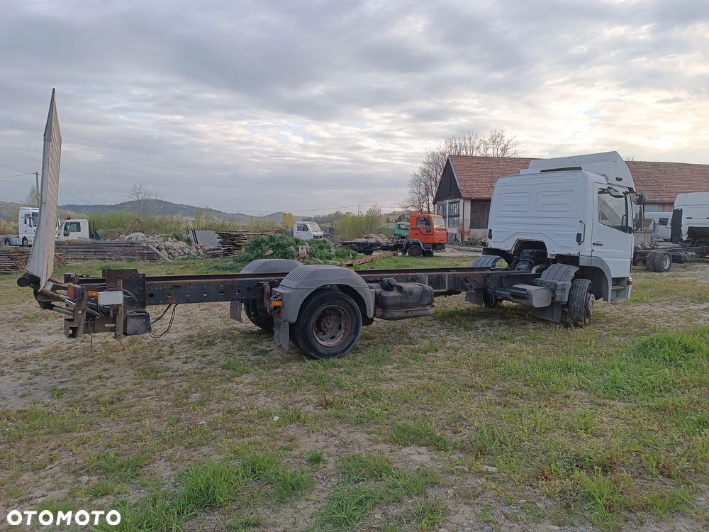 Mercedes-Benz ATEGO - 9