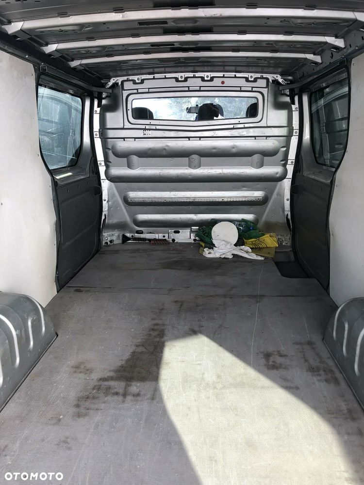 Renault Trafic - 13