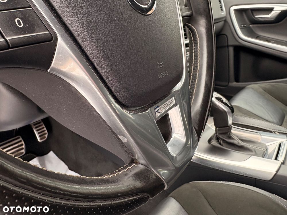 Volvo V60 D4 Geartronic RDesign - 23