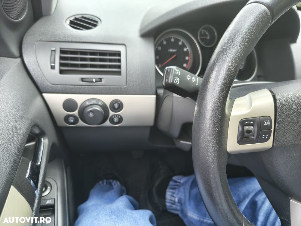 Opel Astra - 11
