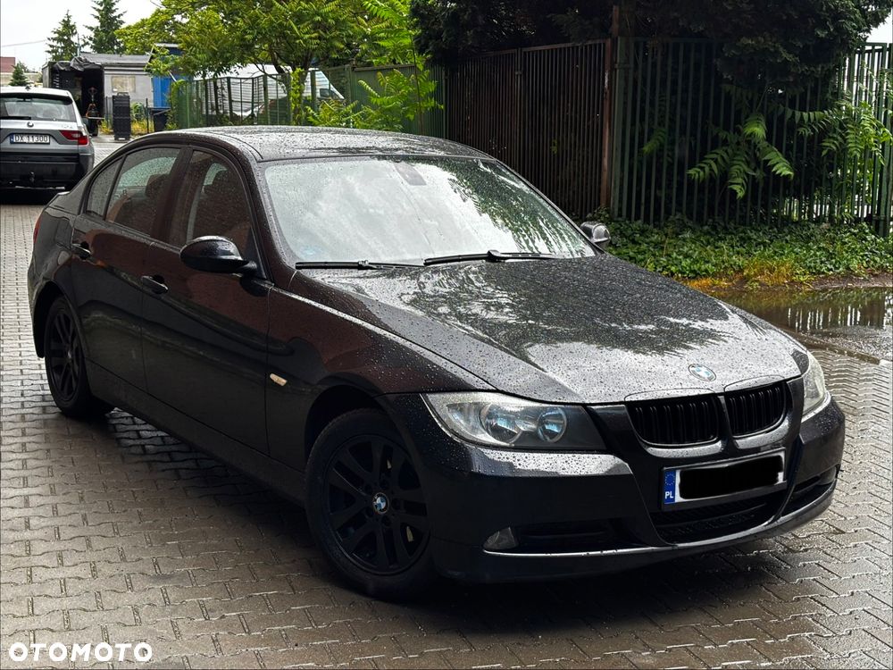 BMW Seria 3 318i Edition Exclusive - 4