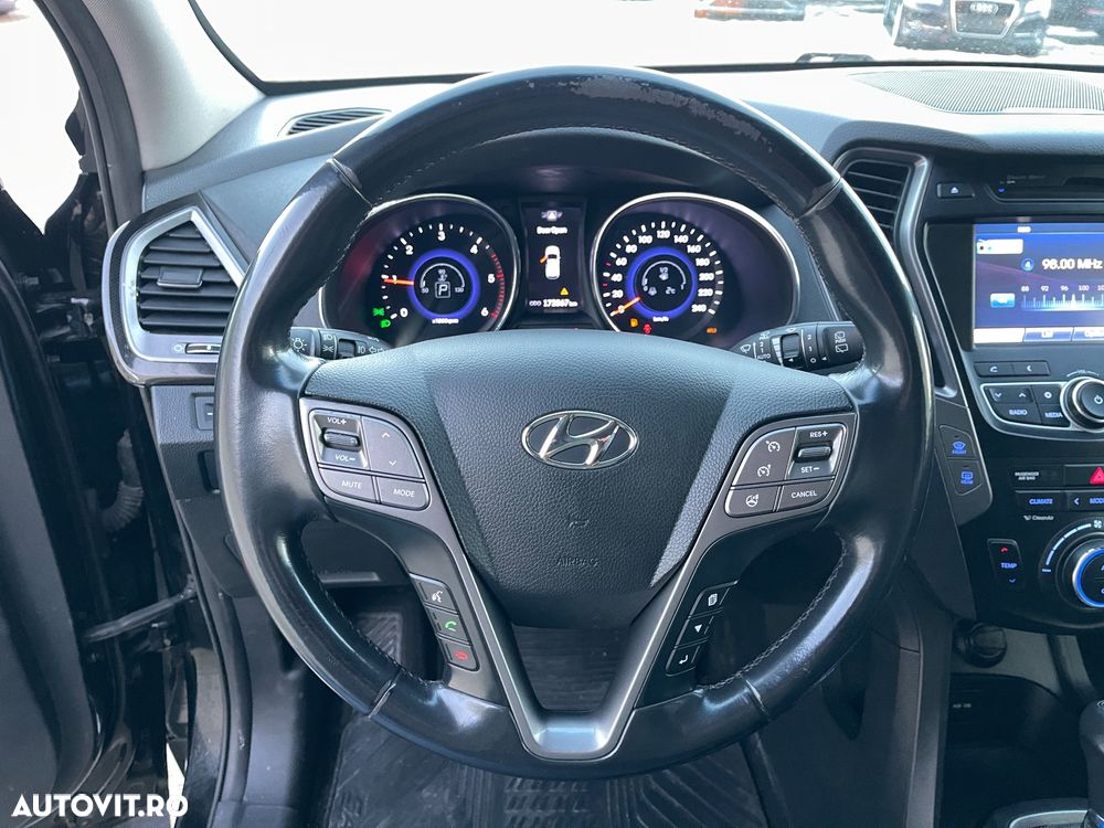Hyundai Santa Fe - 38