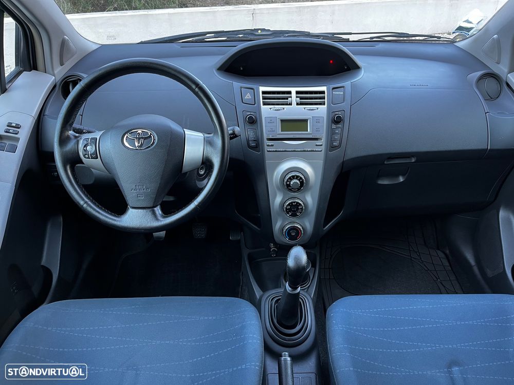Toyota Yaris 1.0 VVT-i AC - 6