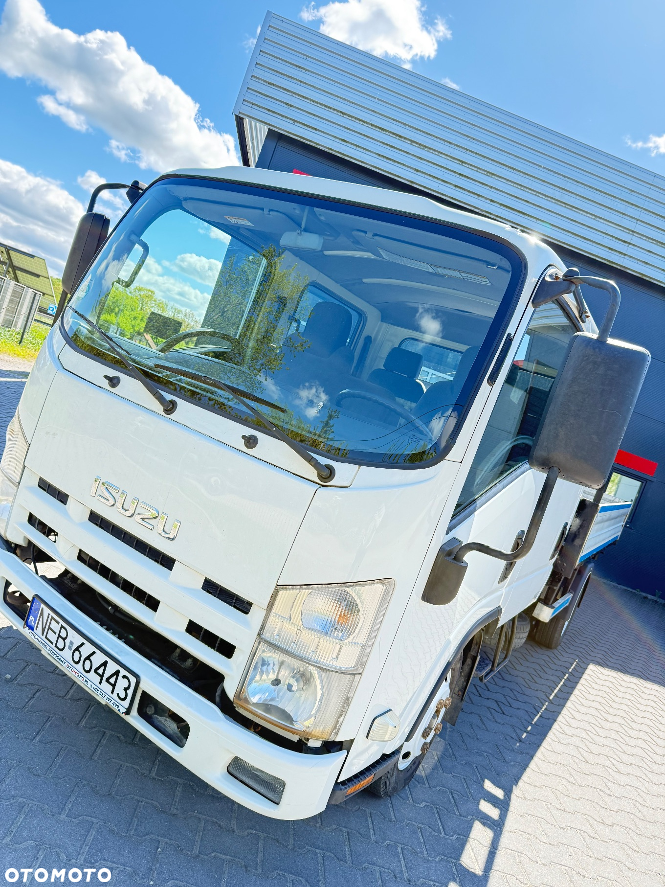 Isuzu N35 - 2