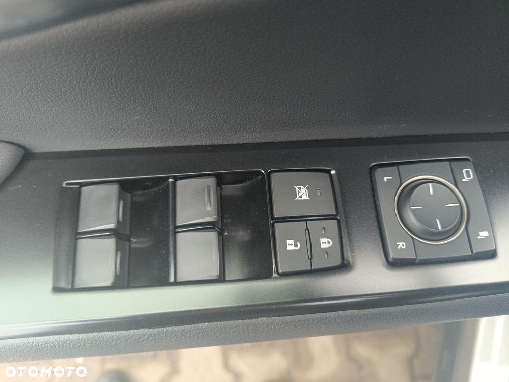 Lexus UX 250h GPF Business 2WD - 22