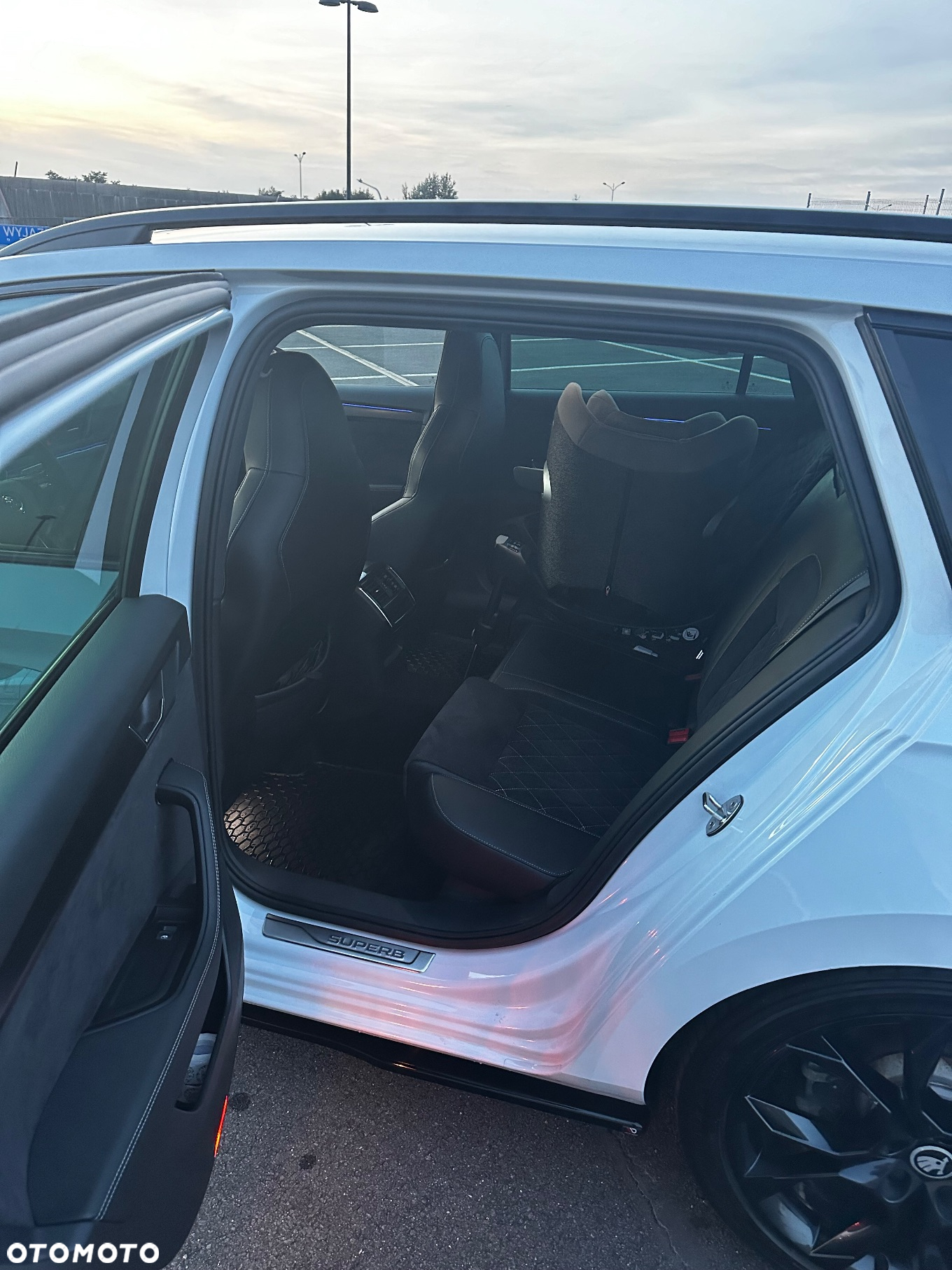 Skoda Superb 2.0 TSI Sportline DSG - 24