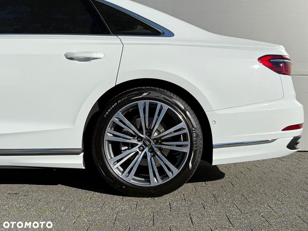 Audi A8 - 12