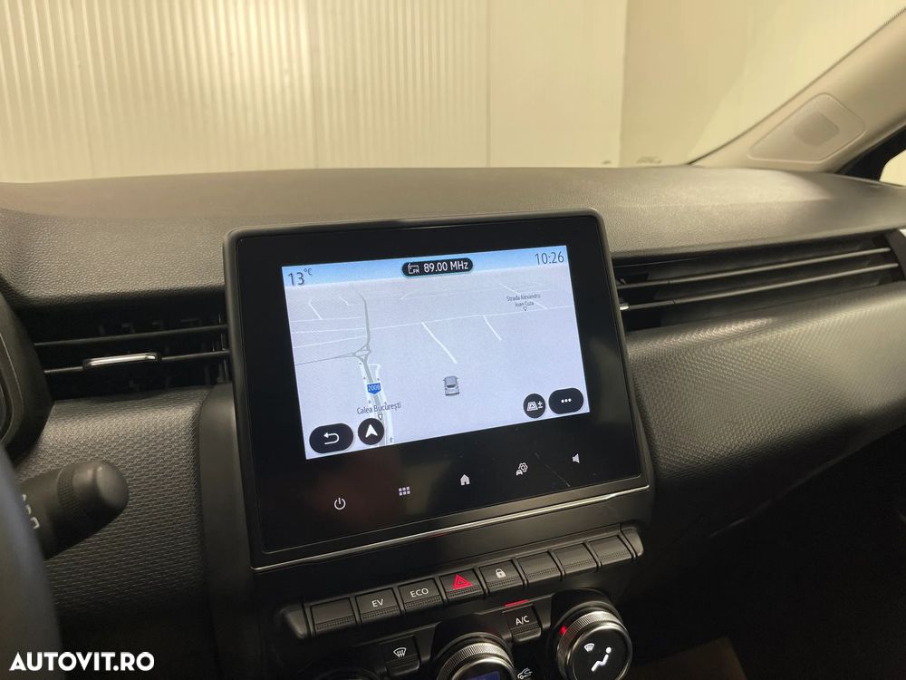 Renault Clio E-TECH 140 BUSINESS EDITION - 13